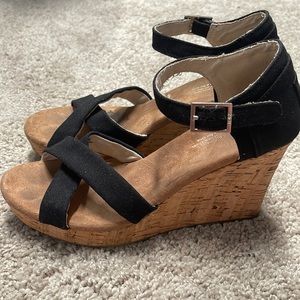 Toms black wedges size 9